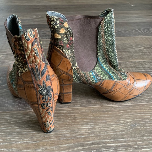 Tracy Porter Shoes - Tracy Porter Tapestry Pull on Ankle Boots